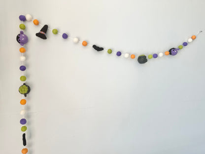 Witches & Vamps Garland