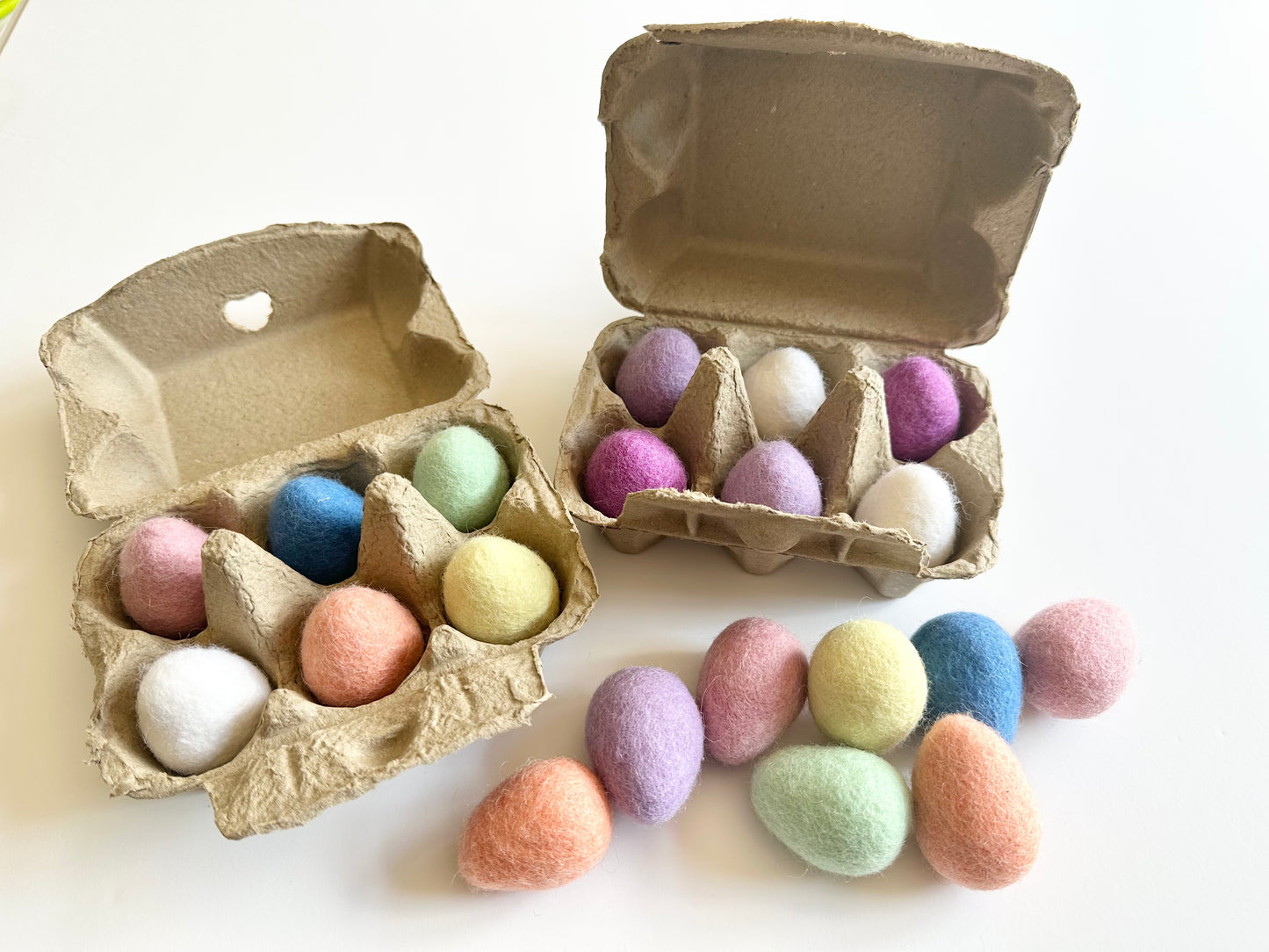 Set of 6 Felted Eggs in an Egg Carton