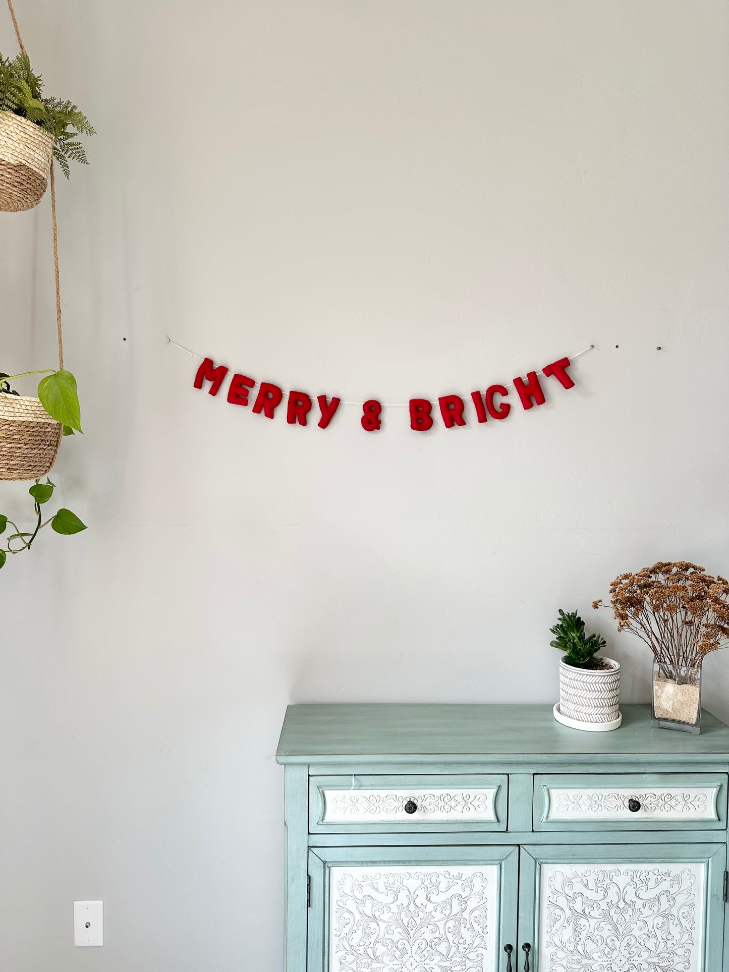 MERRY & BRIGHT felt banner - red, green or white letters