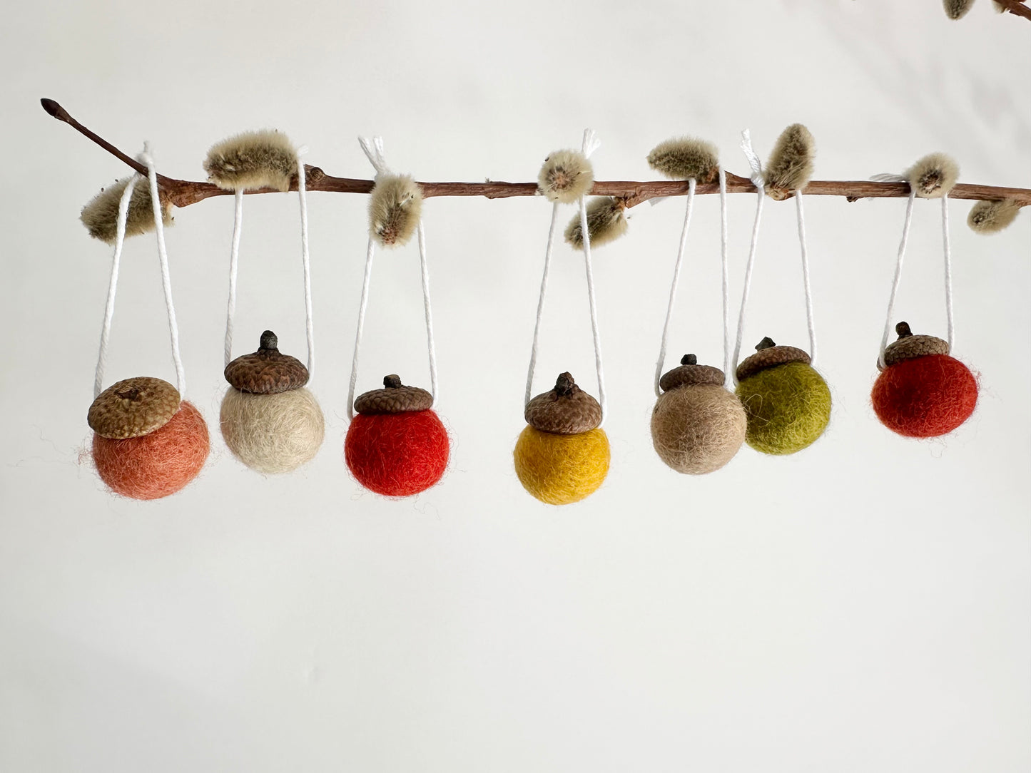 Beige Forward Wool Acorns