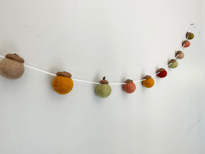 Best Seller Wool Acorns