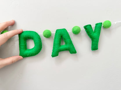 HAPPY ST PATTYS DAY felt banner - emerald letters