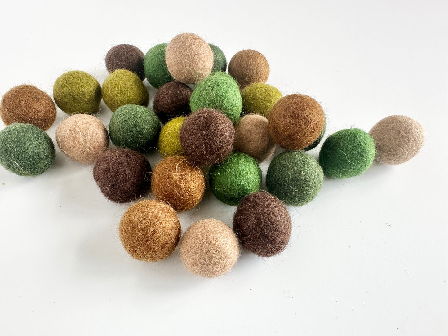 Army Camouflage - 2.5 cm Felt Balls