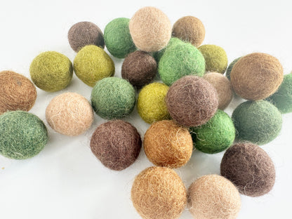 Army Camouflage - 2.5 cm Felt Balls