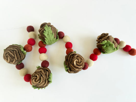 Wintery Pinecone Garland