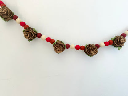 Wintery Pinecone Garland