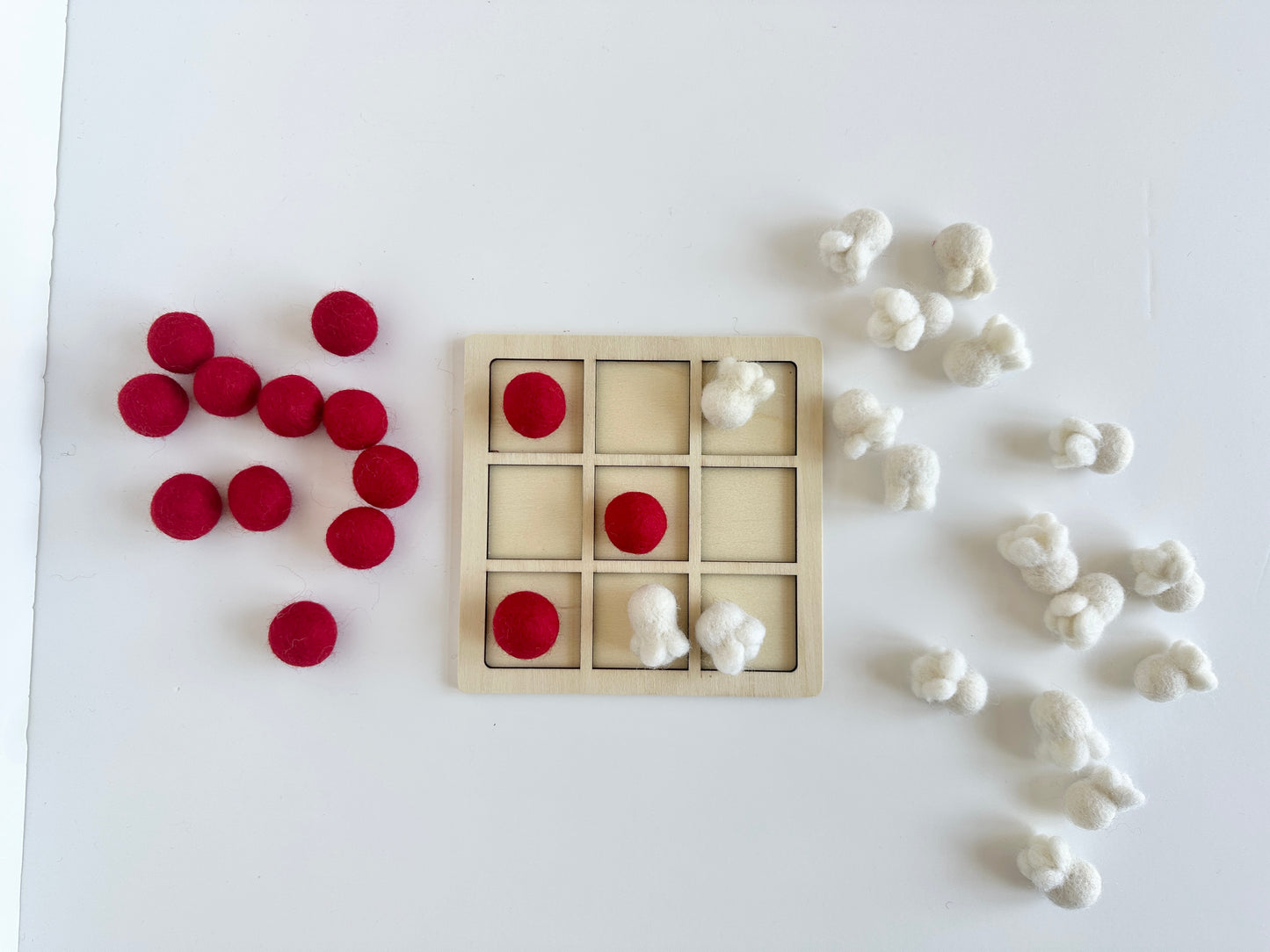 Felt Popcorn and "Cranberry" Tic Tac Toe