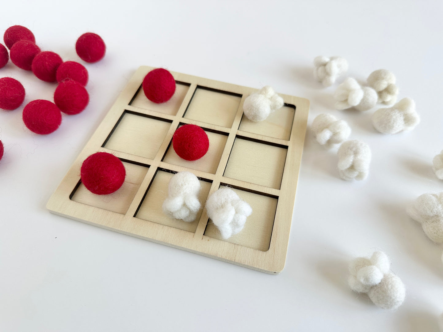 Felt Popcorn and "Cranberry" Tic Tac Toe