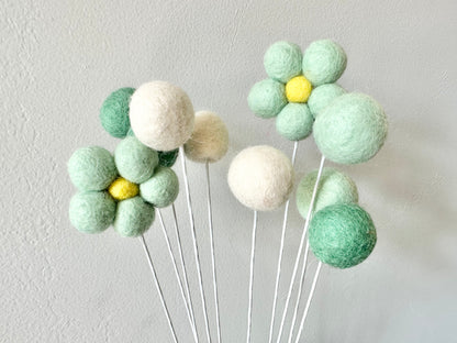 Mint Daisy Wool Bouquet