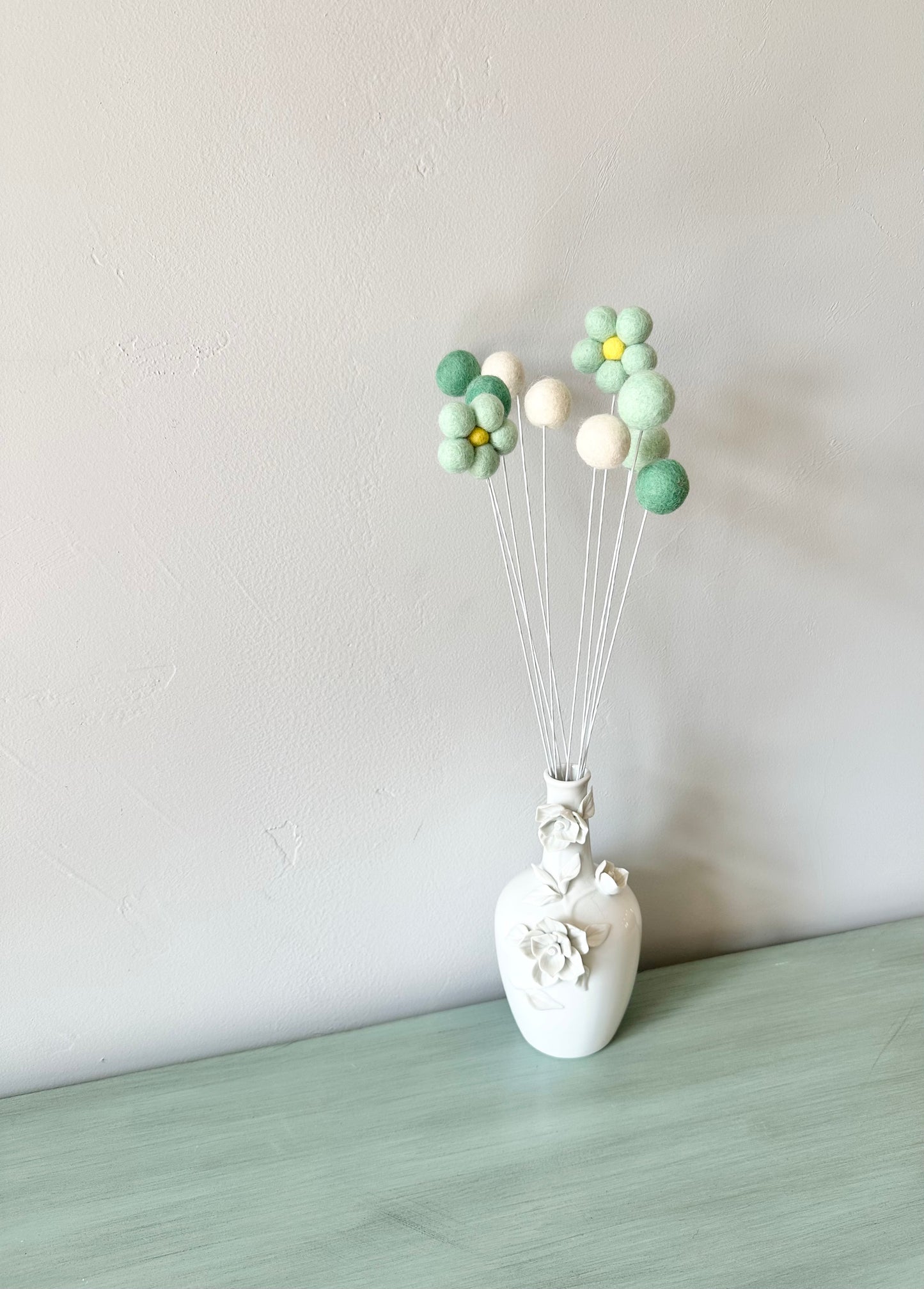 Mint Daisy Wool Bouquet