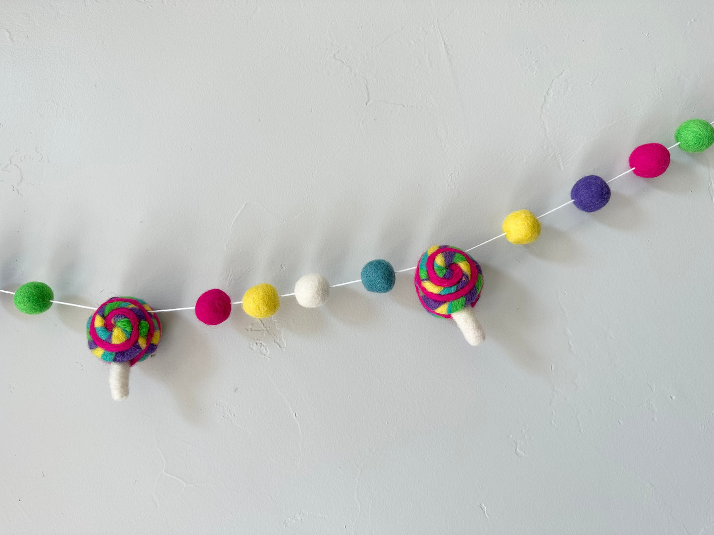 Neons Lollypop Garland