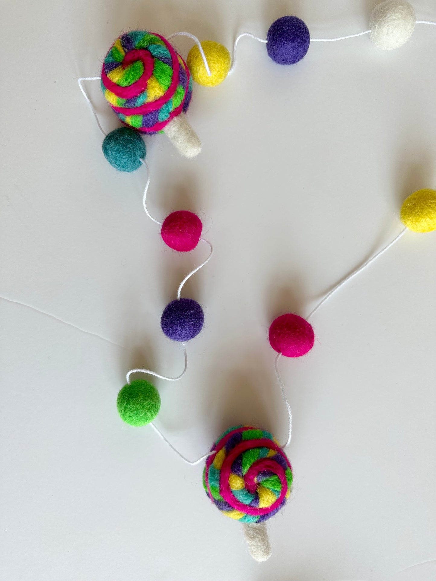 Neons Lollypop Garland