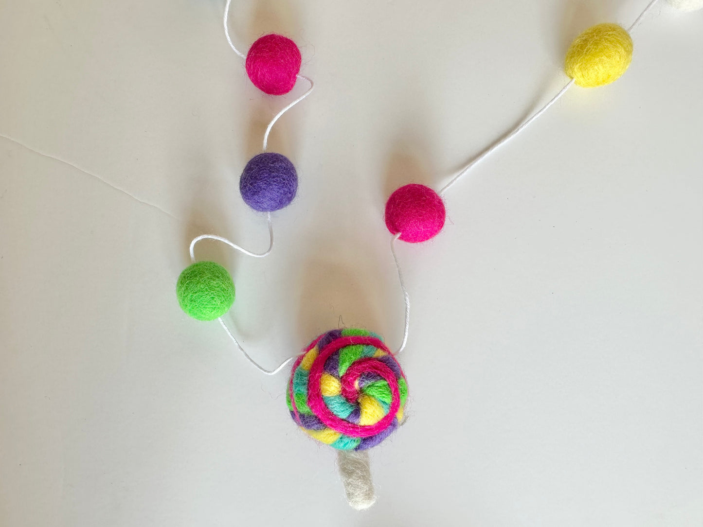 Neons Lollypop Garland