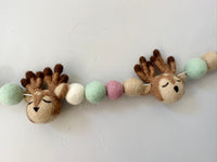 Sleepy Deer Garland