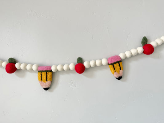 Teacher's Pet Garland