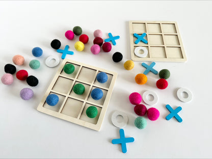Felt Ball Tic Tac Toe Set