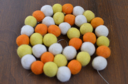 Candy Corn Garland - Redheadnblue