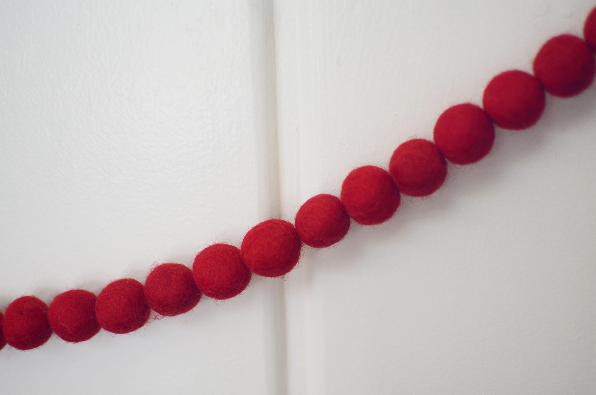 Solid Red Garland - Redheadnblue