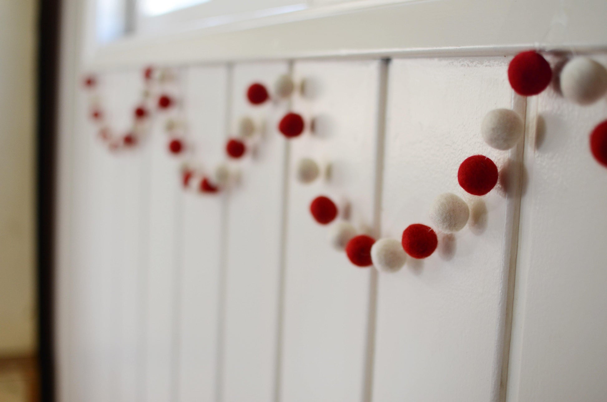 Red & White Garland - Redheadnblue