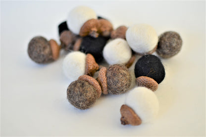 Neutrals Wool Acorns - Redheadnblue