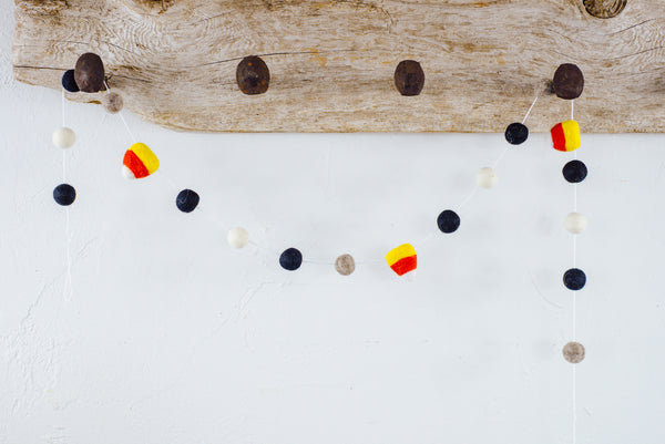 Trick Or Treating Garland