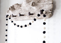 Black & White Felt Ball Garland - Redheadnblue