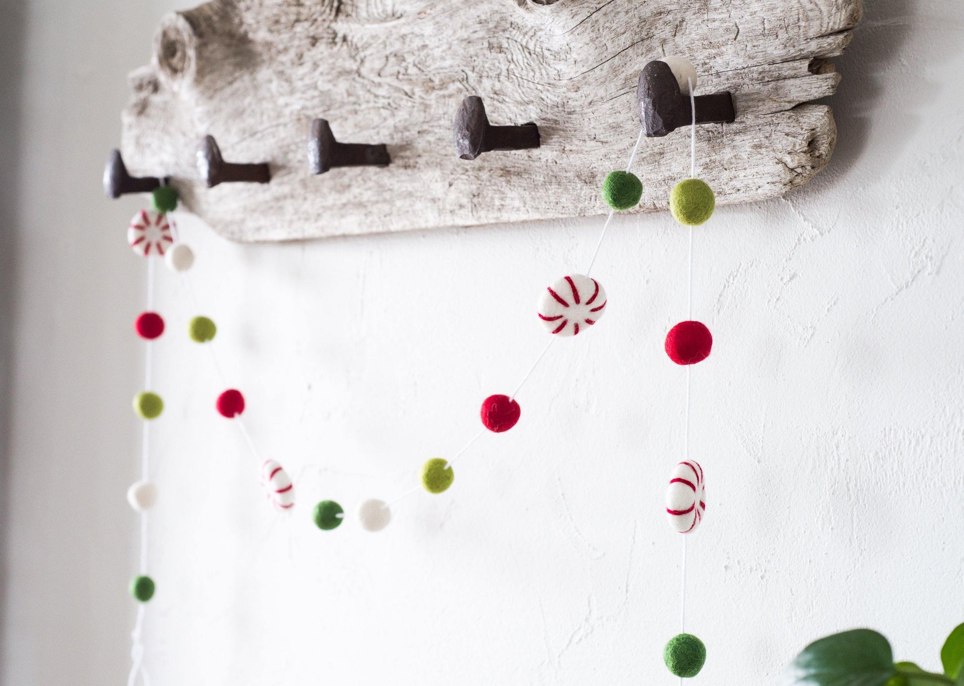 Christmas Peppermint Candy Garland - Redheadnblue