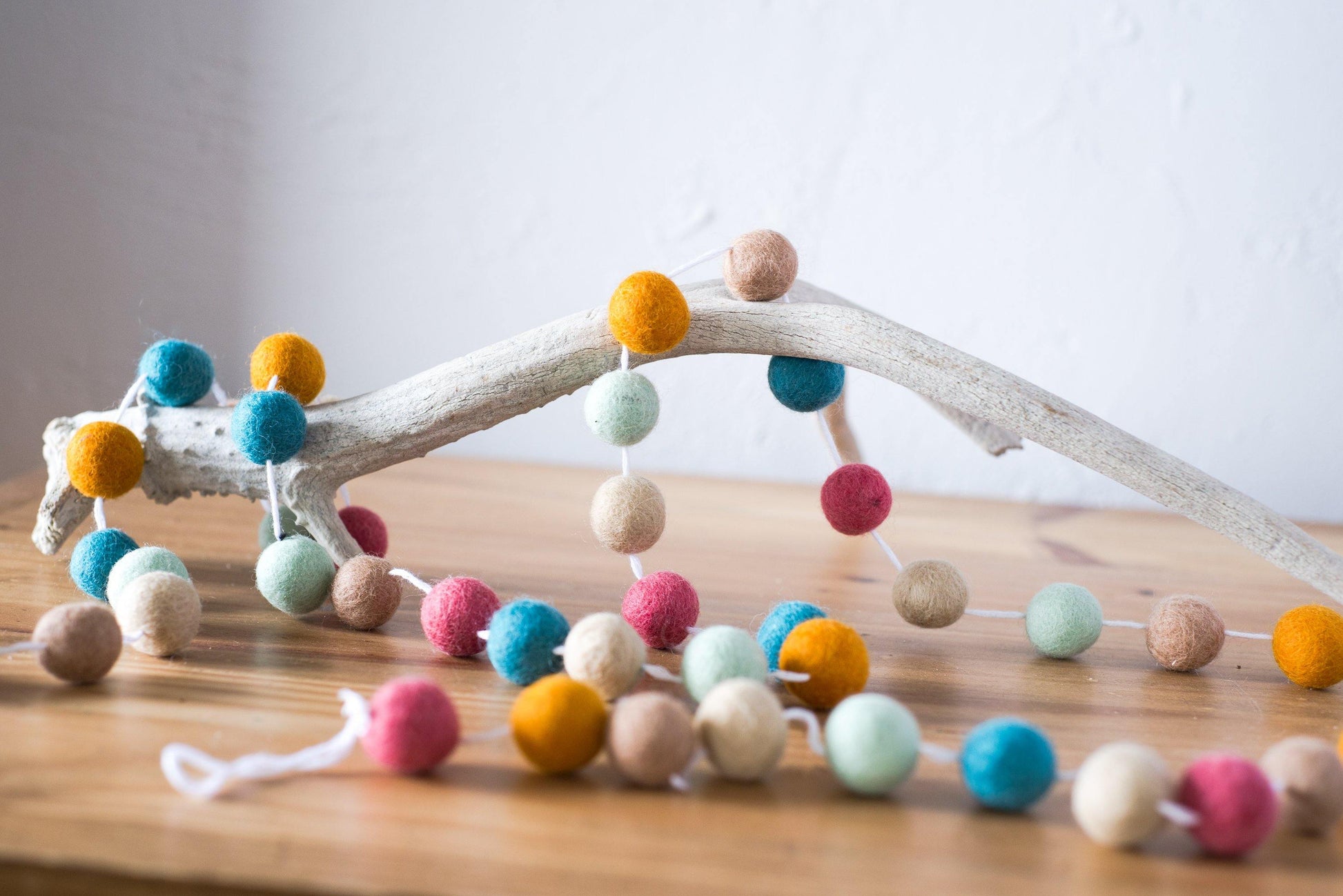 Eastery Spring Garland - Redheadnblue