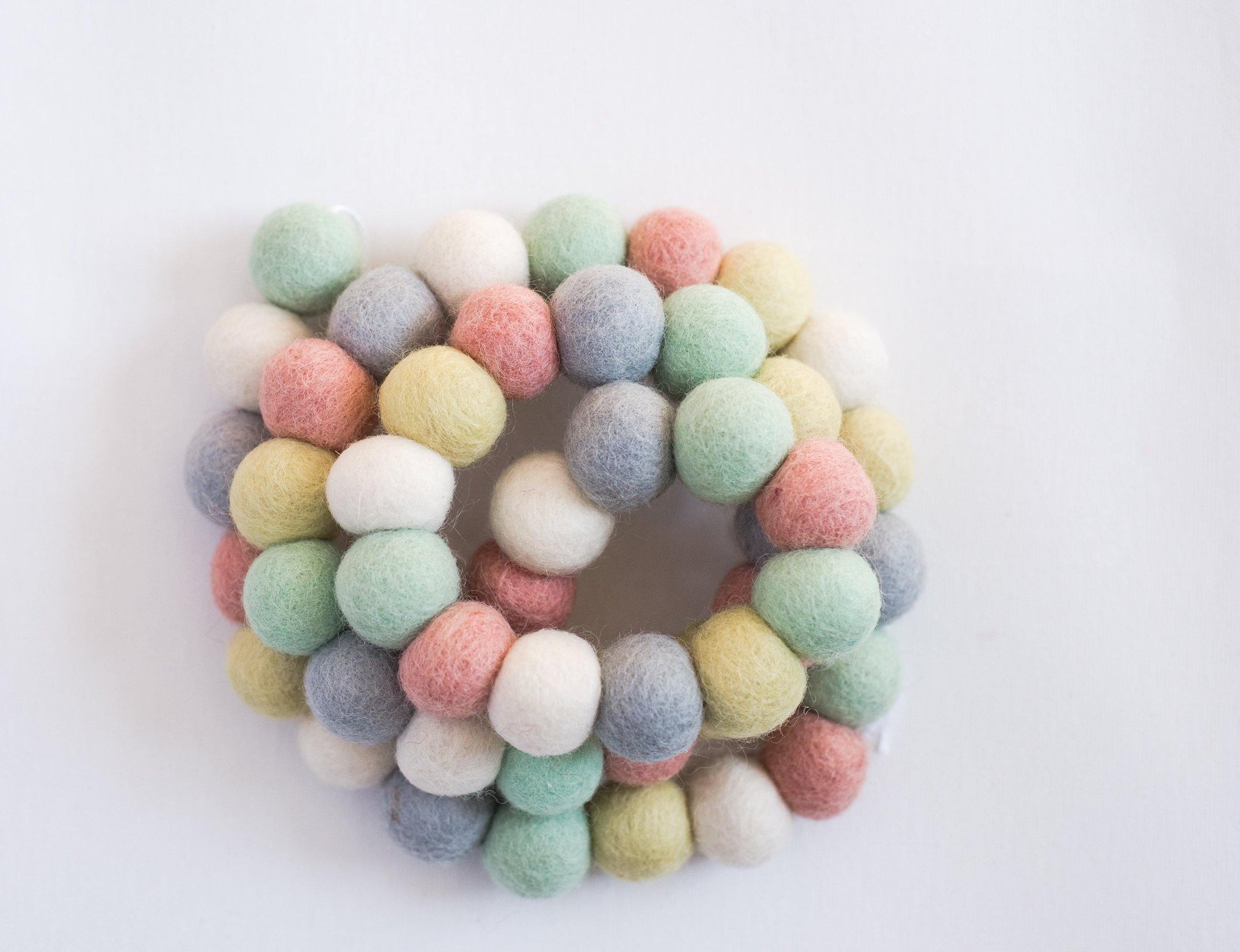 Pastel Easter Garland - Redheadnblue