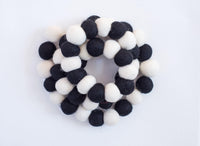 Black & White Felt Ball Garland - Redheadnblue
