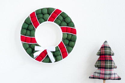 Traditional Felt Ball Christmas Wreath - Redheadnblue