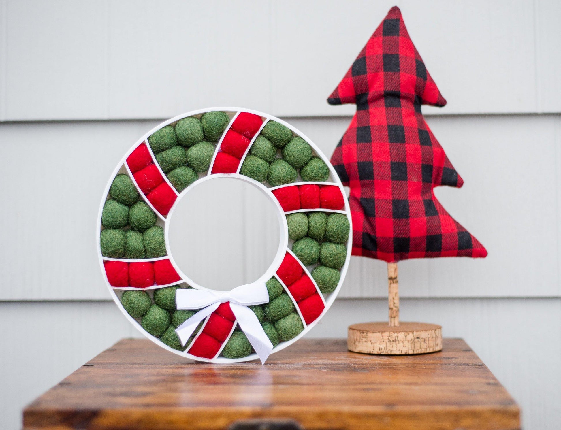 Traditional Felt Ball Christmas Wreath - Redheadnblue