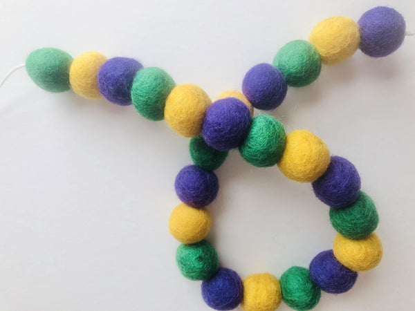 Mardi Gras Garland - Redheadnblue