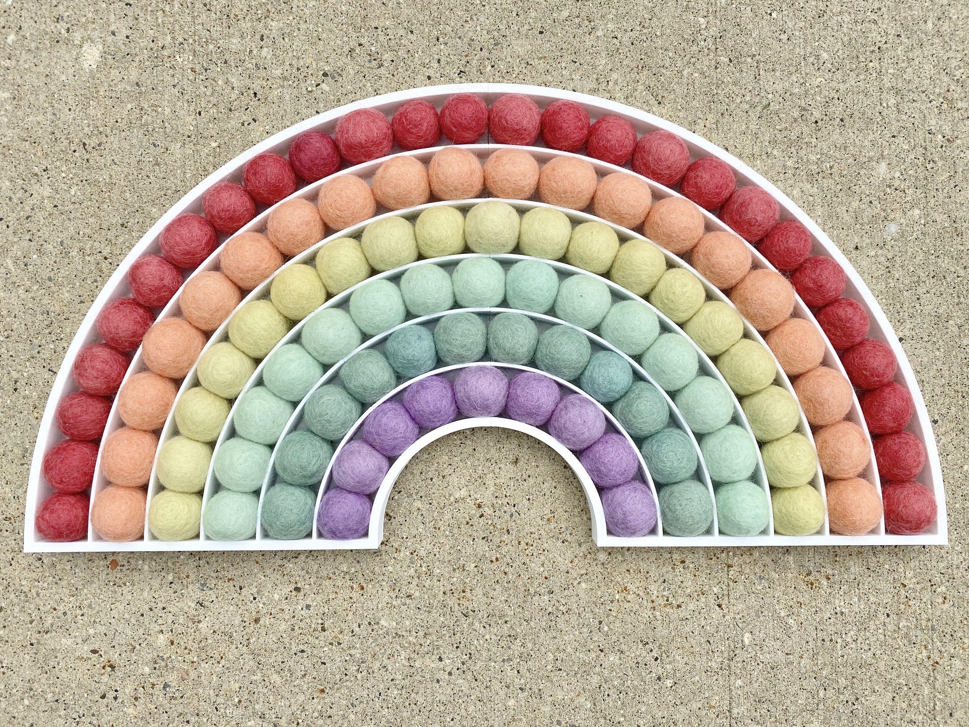 Pastel Felt Ball Rainbow - Redheadnblue