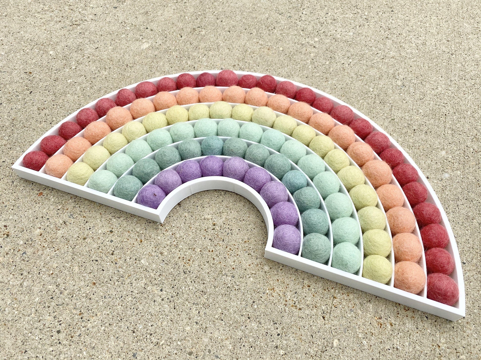 Pastel Felt Ball Rainbow - Redheadnblue