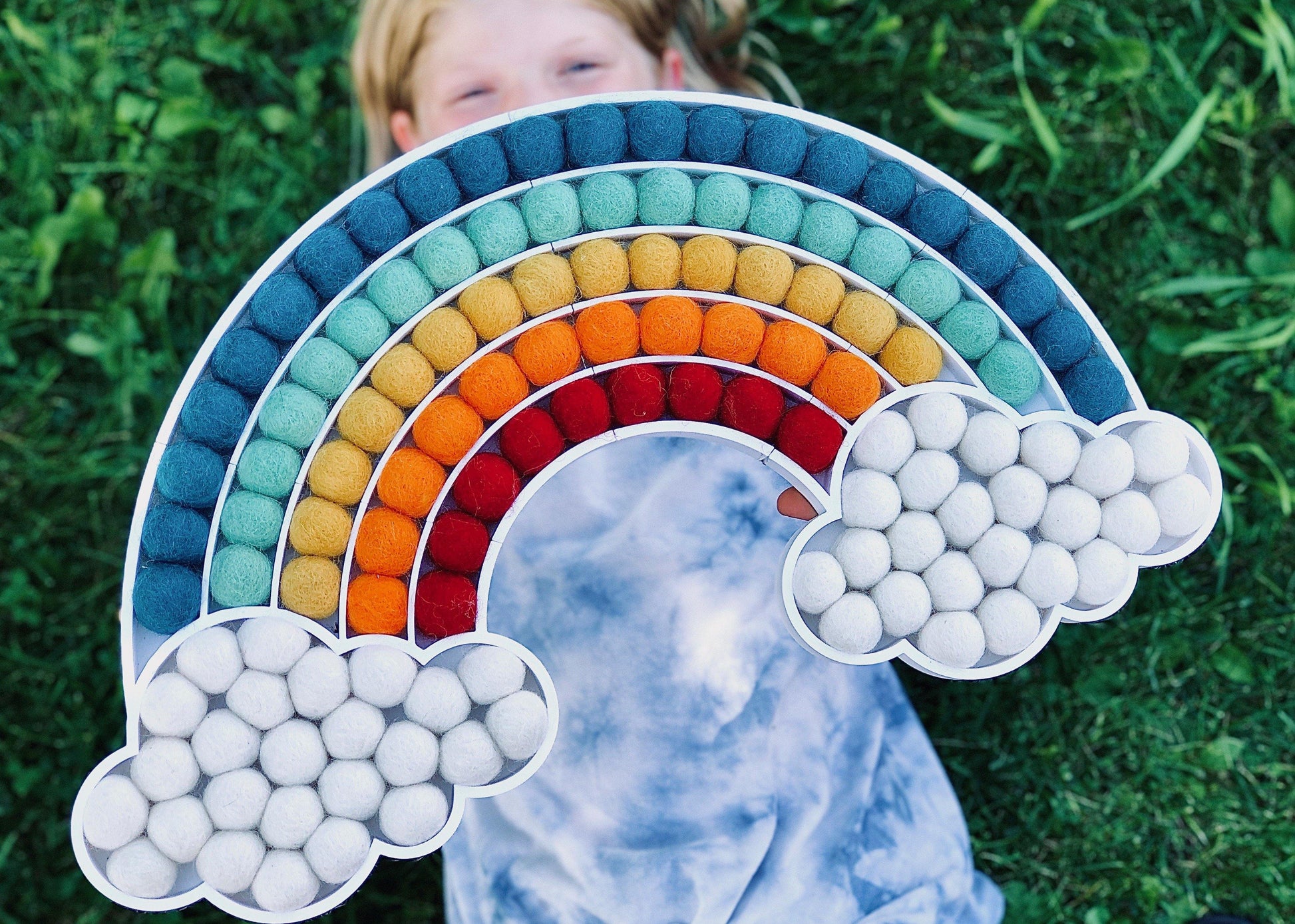 Reverse Felt Ball Cloud Rainbow - Redheadnblue