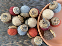 Autumn Wool Acorns - Redheadnblue