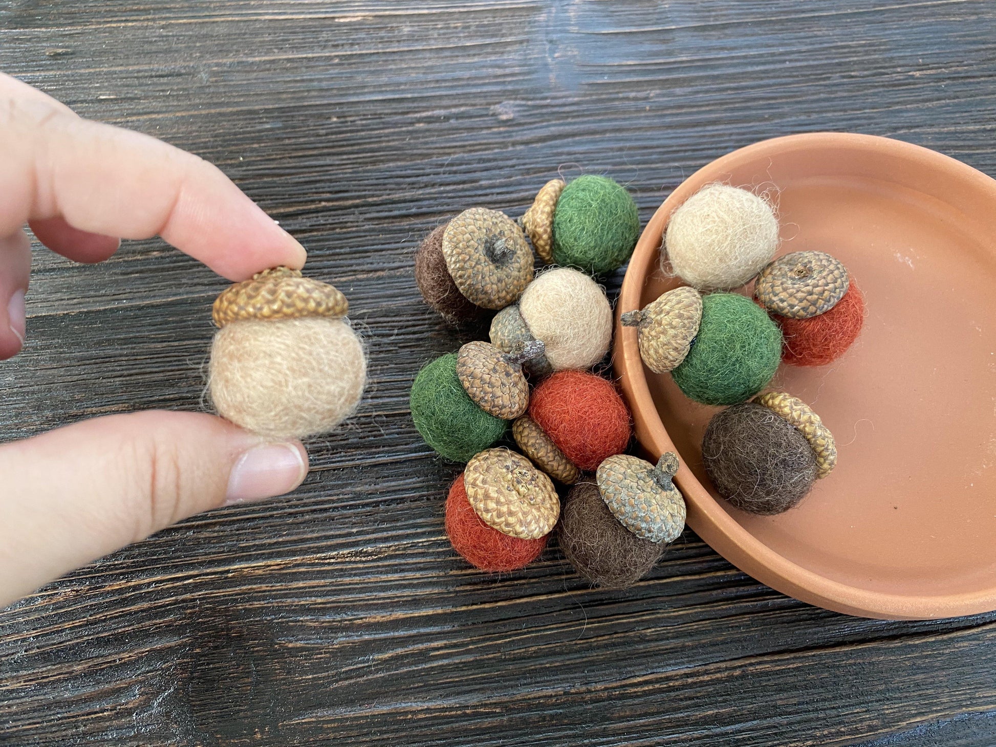 Wintery Wool Acorns - Redheadnblue