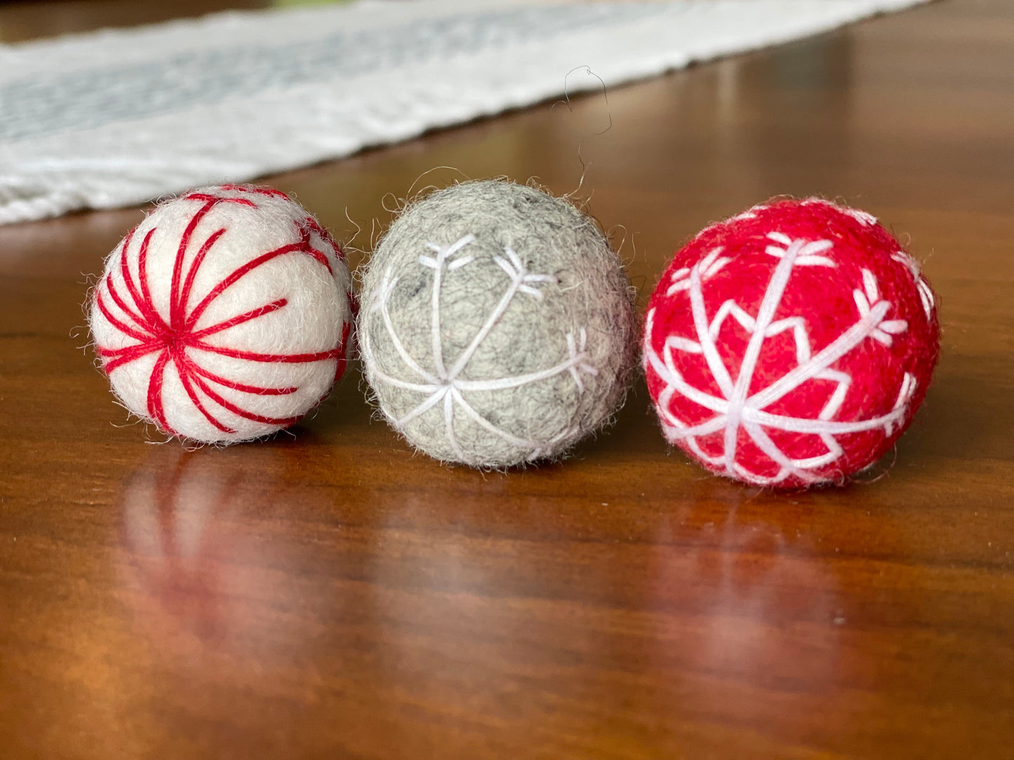 Gray Snowflake Ball Garland