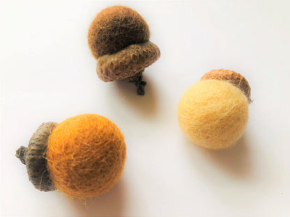 Brown & Tan Wool Acorns - Redheadnblue