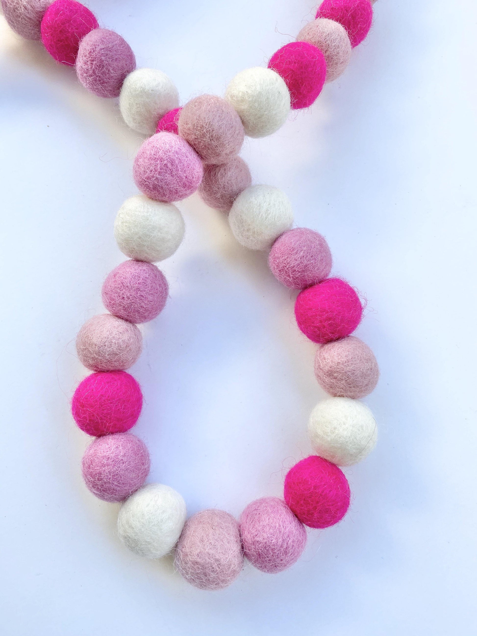 Shades of Pink Garland - Redheadnblue