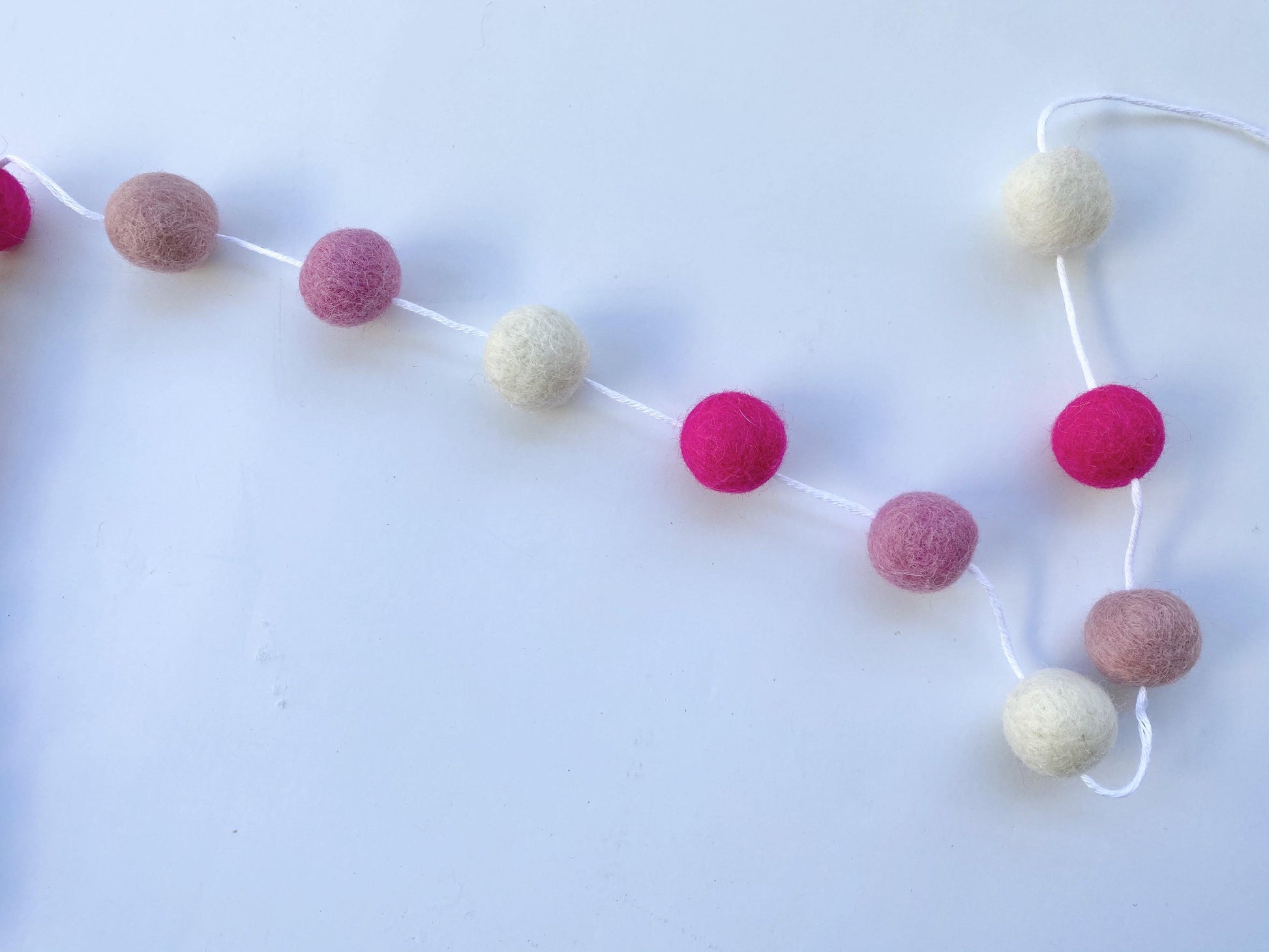 Shades of Pink Garland - Redheadnblue
