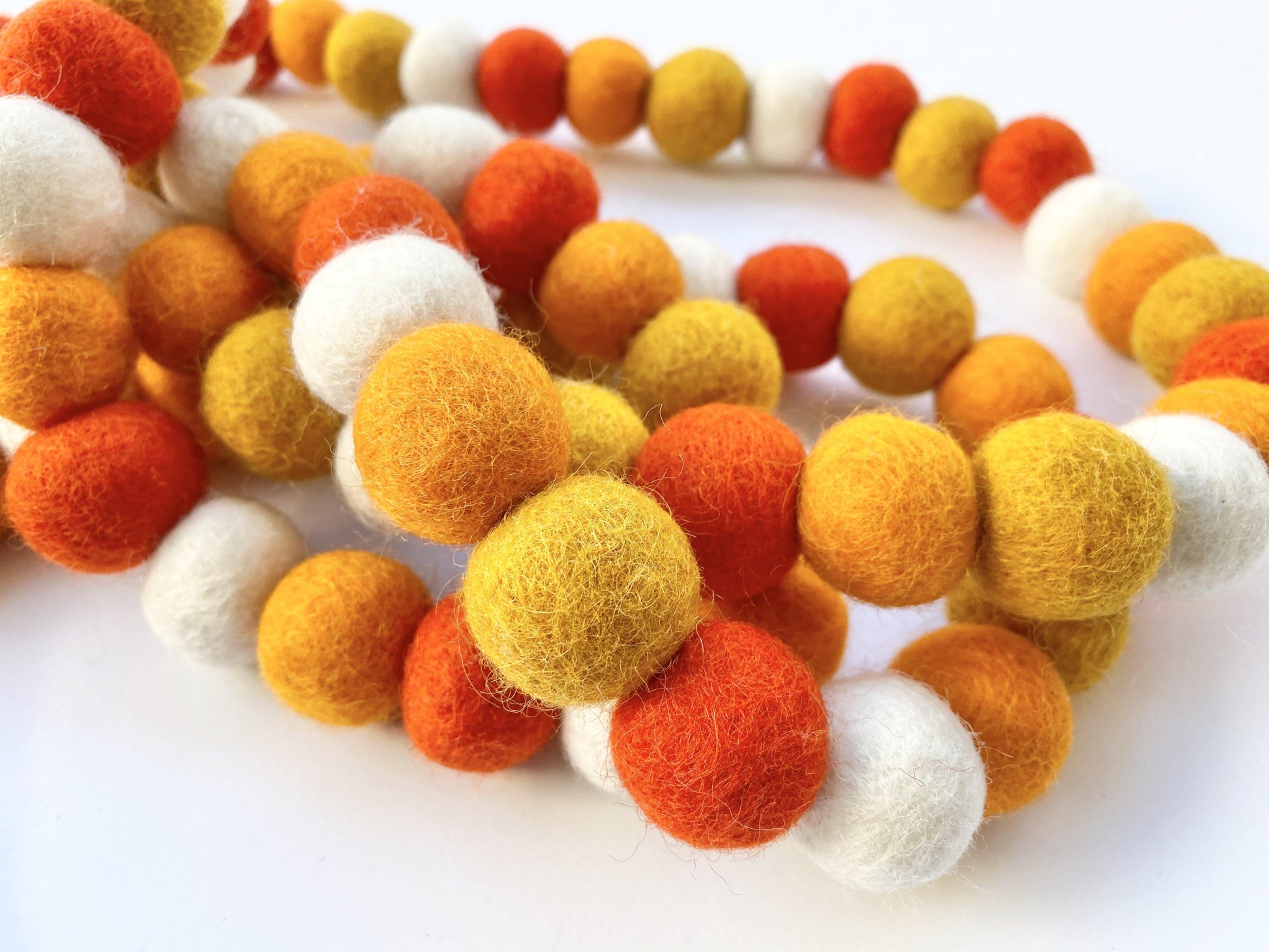 Shades of Orange Garland - Redheadnblue