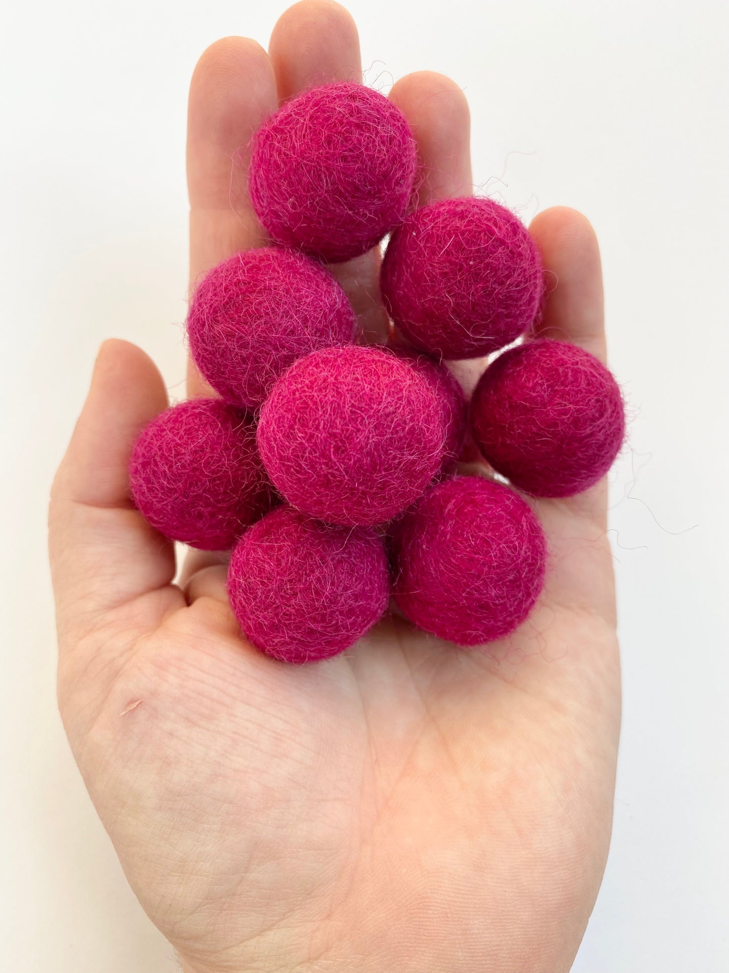 Raspberry - 2.5 cm Felt Pom Pom Balls
