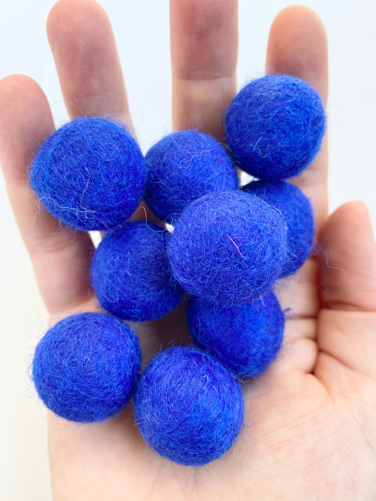 Sapphire Blue - 2.5 cm Felt Pom Pom Balls