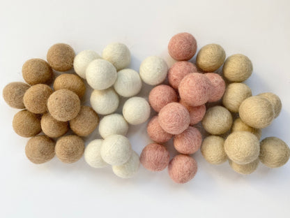 Neutrals Girly - 2.5 cm Felt Balls