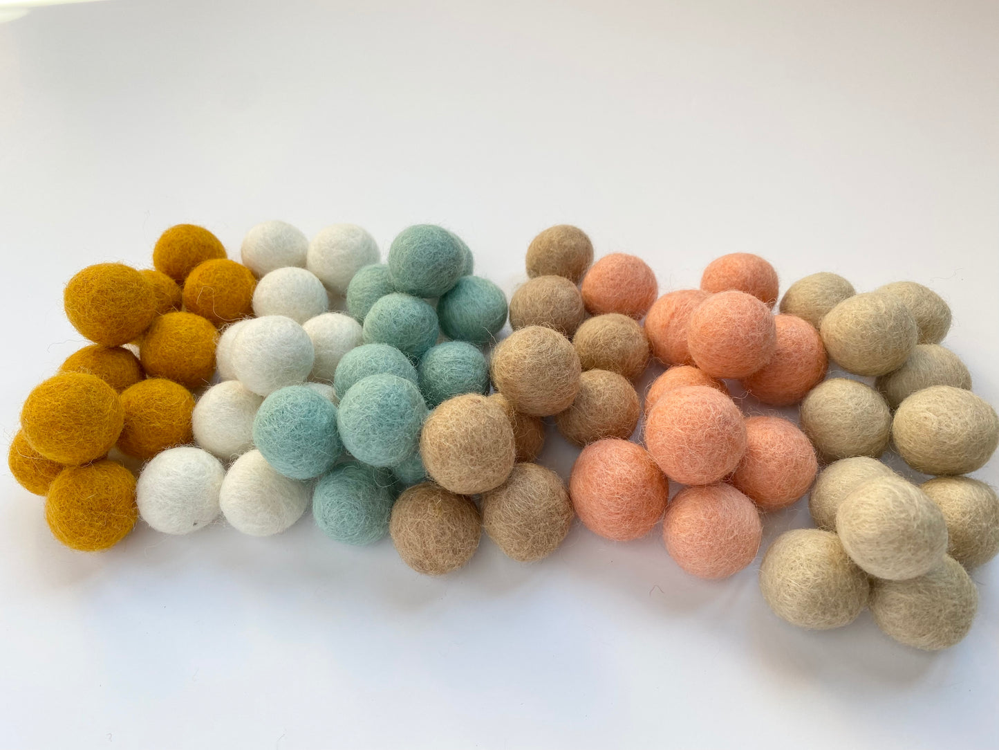 Trending Nursery - 2.5 cm Felt Balls