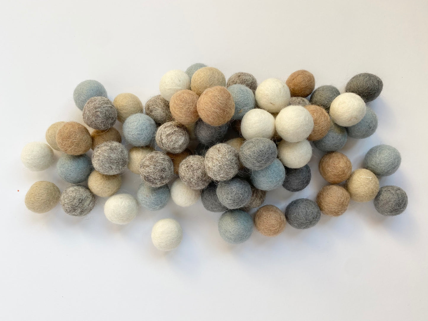 Neutral Mix - 2.5 cm Felt Balls