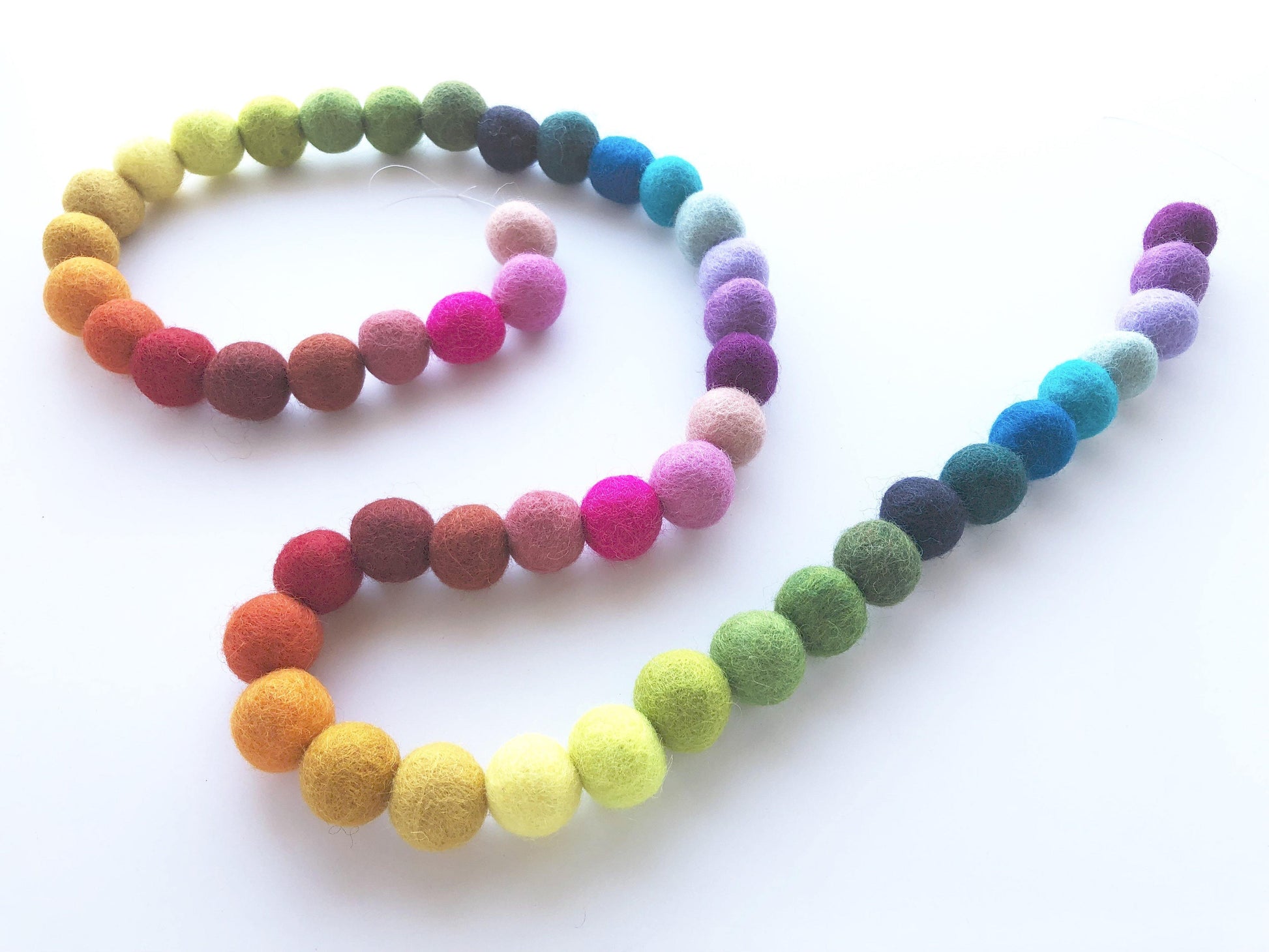 Rainbow Ombre Felt Ball Garland - Redheadnblue