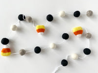 Trick Or Treating Garland
